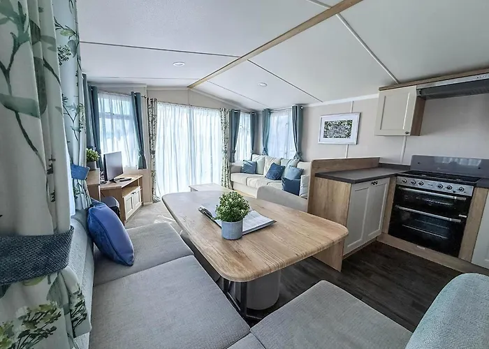 Stunning Caravan With Side Decking Just A Short Walk To Hembsy Beach Ref 00069Ba