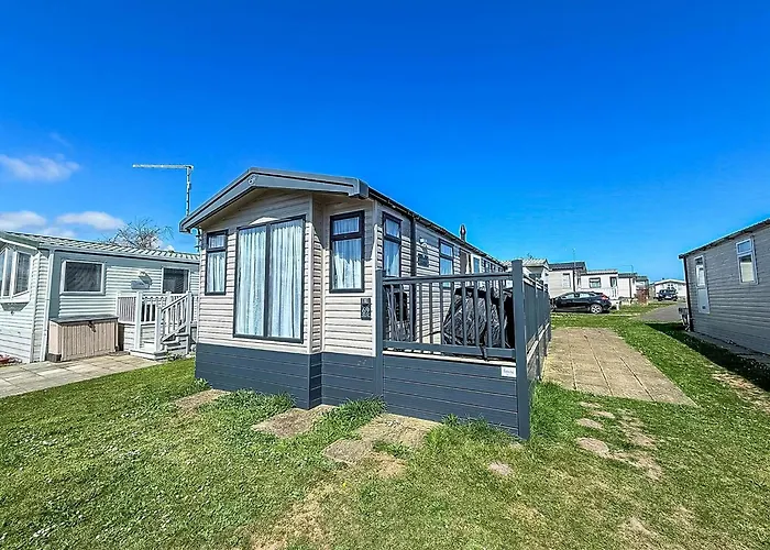 Stunning Caravan With Side Decking Just A Short Walk To Hembsy Beach Ref 00069Ba